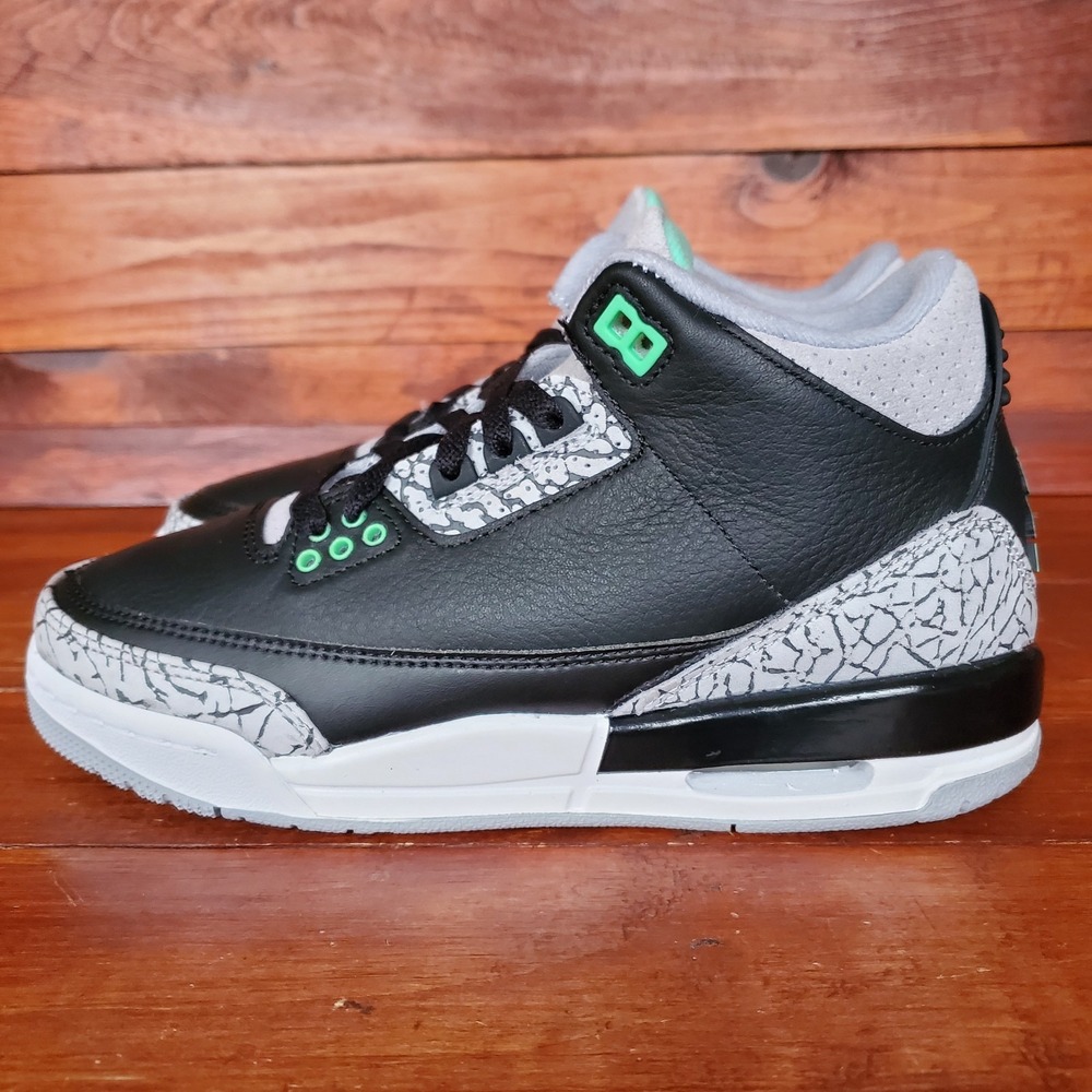 Nike Air Jordan 3 Retro Shoes 5Y 'Green Glow'‎ Black Wolf Grey GS DM0967-031 New